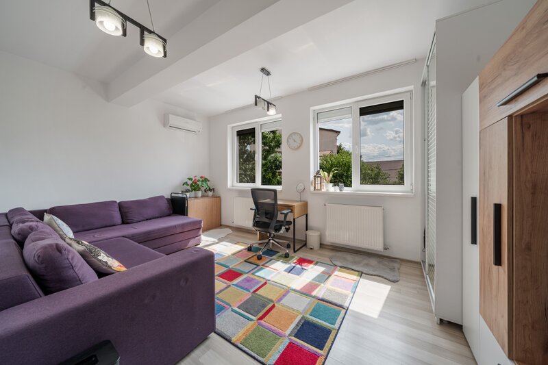 Brancoveanu, etaj 1/3, decomandat, bloc nou, ready to move in