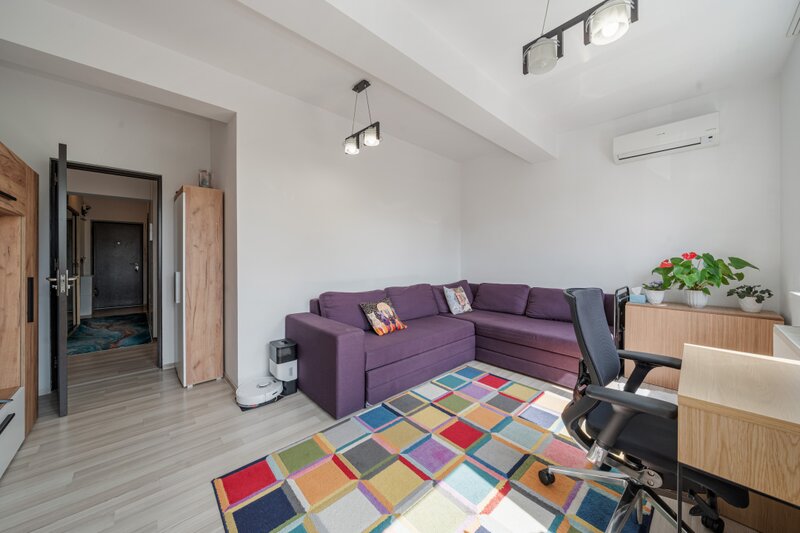 Brancoveanu, etaj 1/3, decomandat, bloc nou, ready to move in