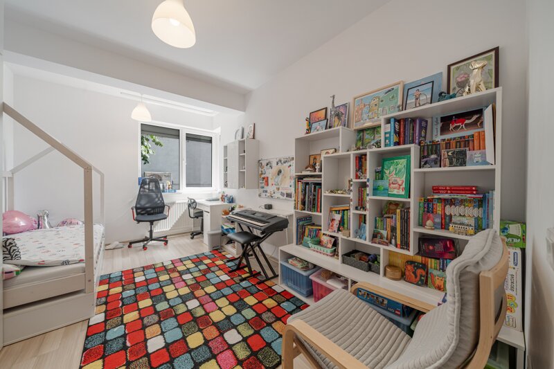 Brancoveanu, etaj 1/3, decomandat, bloc nou, ready to move in