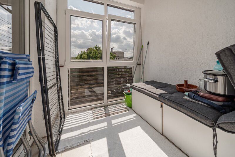 Brancoveanu, etaj 1/3, decomandat, bloc nou, ready to move in