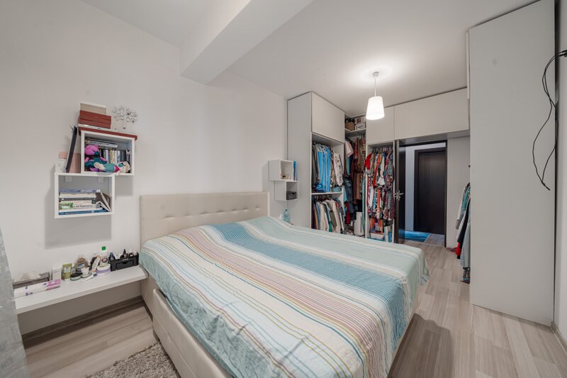 Brancoveanu, etaj 1/3, decomandat, bloc nou, ready to move in